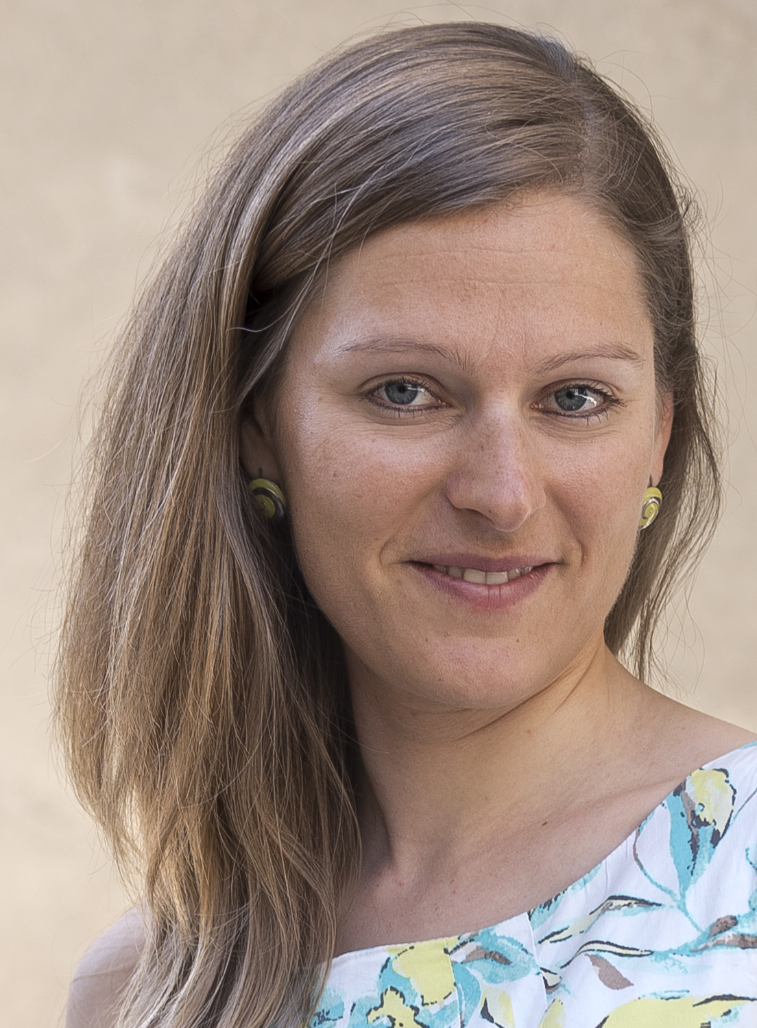 Claudia Röösli Portrait View